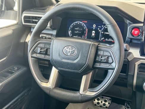 Used 2024 Toyota Tacoma TRD Sport AWD/4WD image 15