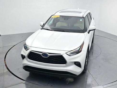 Used 2022 Toyota Highlander XLE image 64