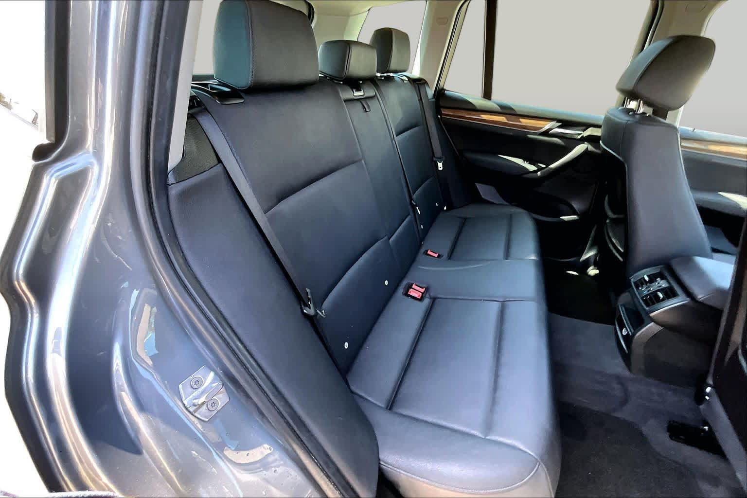 Used 2017 BMW X3 sDrive28i RWD image 18