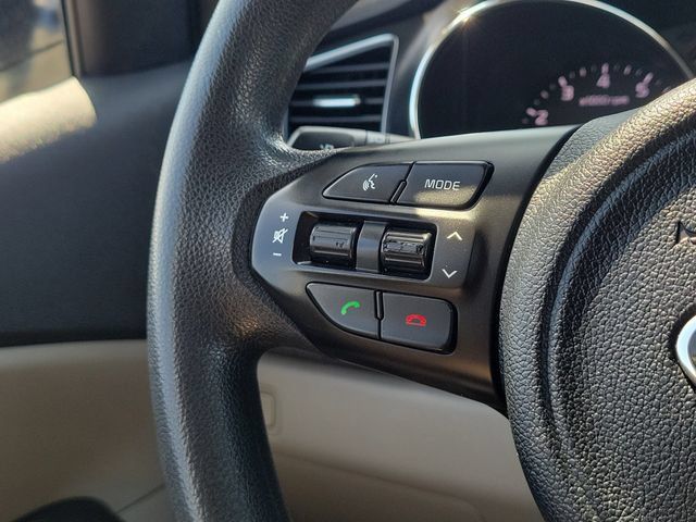 Used 2018 Kia Sedona L FWD image 22