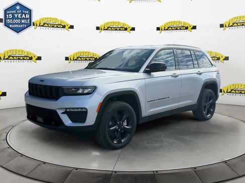 New 2025 Jeep Grand Cherokee Limited w/ Luxury Tech Group II image 1