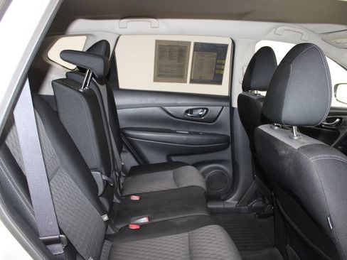 Used 2020 Nissan Rogue SV AWD/4WD image 27