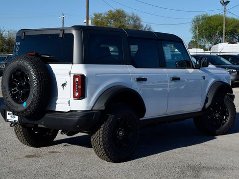 New 2026 Ford Bronco Badlands image 6