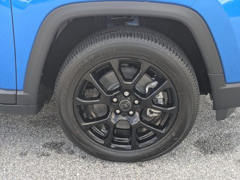 New 2026 Jeep Compass Latitude image 10