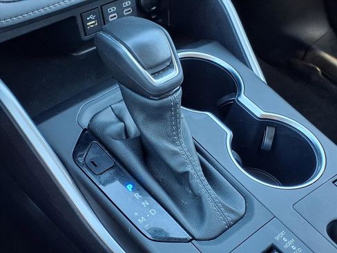 Used 2024 Toyota Highlander LE image 20