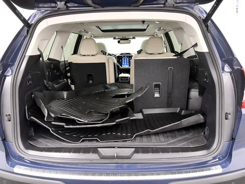 Used 2024 Subaru Ascent Limited w/ Technology Package AWD/4WD image 7