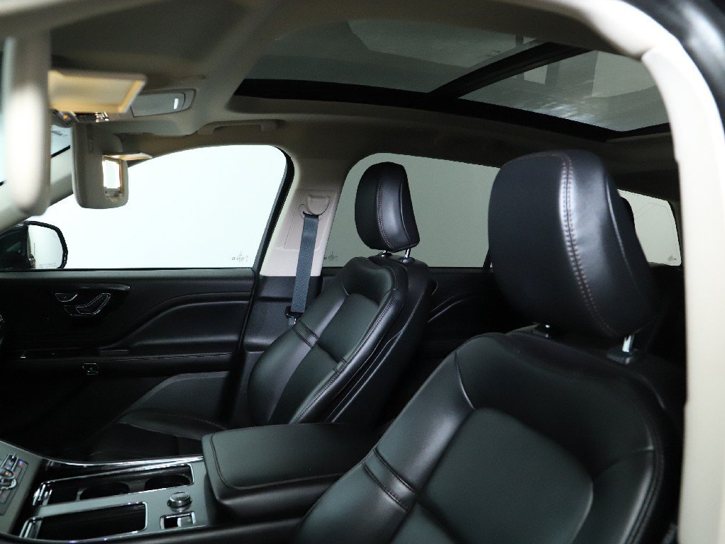 Used 2023 Lincoln Aviator AWD w/ Premium Package image 22