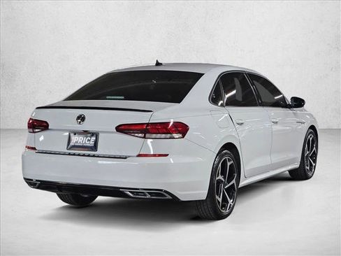 Used 2021 Volkswagen Passat 2.0T R-Line image 5