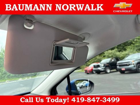 Used 2017 Chevrolet Cruze LT w/ Convenience Package FWD image 44