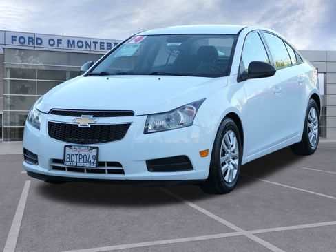 Used 2014 Chevrolet Cruze LS image 8