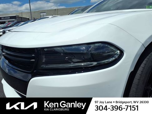 Used 2022 Dodge Charger SXT w/ Cold Weather Package AWD/4WD image 10