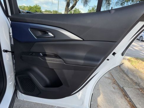 Used 2025 Chevrolet Equinox EV LT w/ Convenience Package FWD image 27