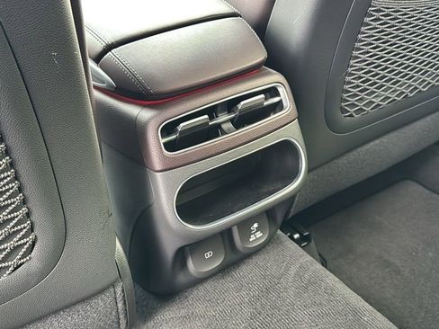 Used 2022 Genesis GV70 2.5T w/ Advanced Package image 38