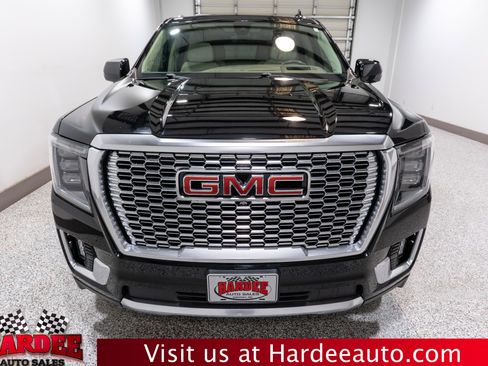 Used 2021 GMC Yukon Denali w/ Denali Premium Package image 7