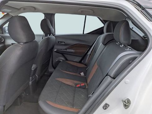 Used 2020 Nissan Kicks SR FWD image 13