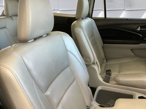 Used 2016 Honda Pilot Elite image 16