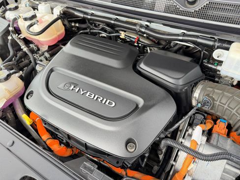 Used 2022 Chrysler Pacifica Touring-L FWD image 82