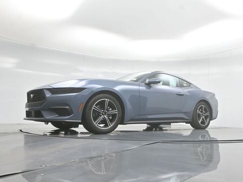 New 2025 Ford Mustang Coupe image 7