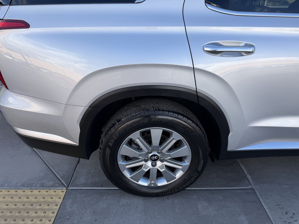 Used 2025 Hyundai Palisade SEL FWD image 15