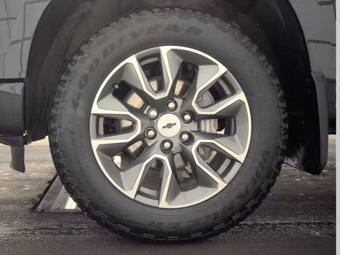 Used 2024 Chevrolet Silverado 1500 RST w/ Convenience Package II AWD/4WD image 10
