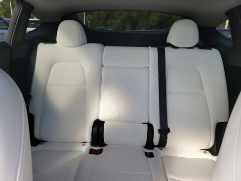 Used 2023 Tesla Model Y Long Range image 36