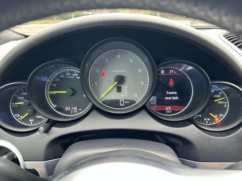 Used 2018 Porsche Cayenne S w/ Premium Package Plus image 35