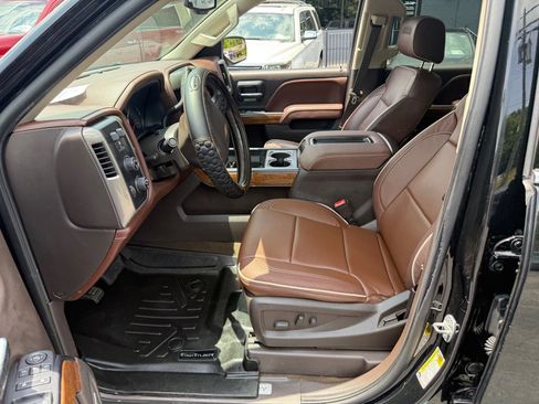 Used 2015 Chevrolet Silverado 1500 High Country w/ High Country Premium Package image 44