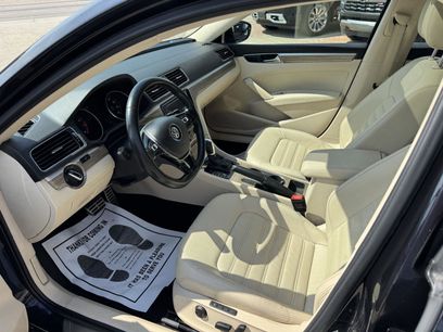 Used 2019 Volkswagen Jetta SE w/ Cold Weather Package