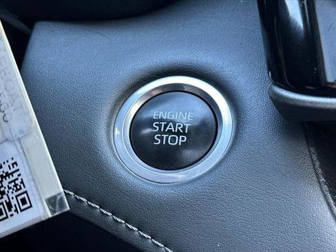 Certified 2024 Toyota Highlander XLE image 25