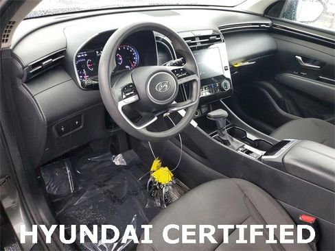 Certified 2022 Hyundai Tucson SE image 8