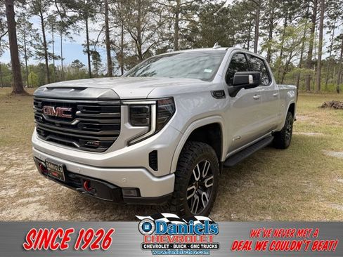 Used 2022 GMC Sierra 1500 AT4 w/ Technology Package image 1