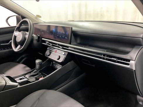 Certified 2025 Hyundai Tucson SE image 14