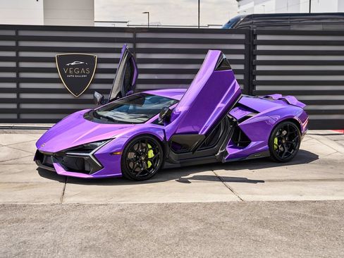 Used 2025 Lamborghini Revuelto AWD/4WD image 5