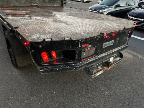 Used 2018 RAM 3500 Tradesman w/ Chrome Appearance Group image 40