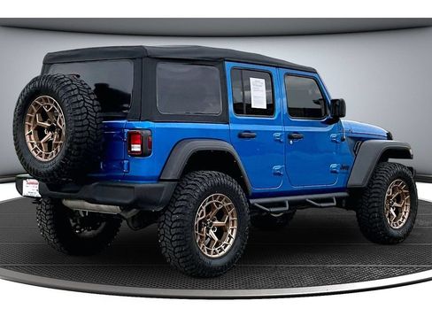 Used 2022 Jeep Wrangler Unlimited Sport AWD/4WD image 18