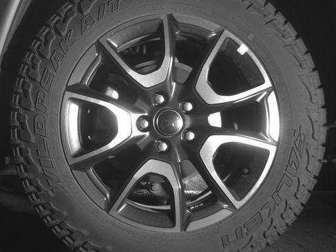 Used 2025 Jeep Compass Trailhawk AWD/4WD image 14