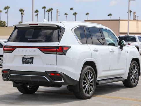 Used 2024 Lexus LX 600 F Sport AWD/4WD image 7