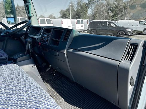 New 2024 Chevrolet Low Cab Forward RWD image 23
