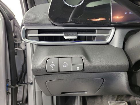 New 2025 Hyundai Elantra Limited image 22