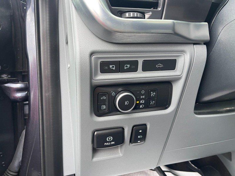 Used 2021 Ford F150 Lariat w/ Equipment Group 502A High AWD/4WD image 16