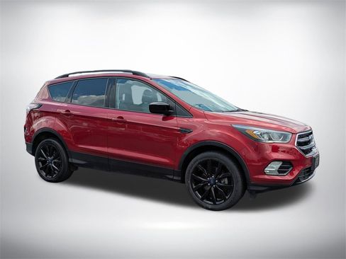 Used 2018 Ford Escape SE image 18