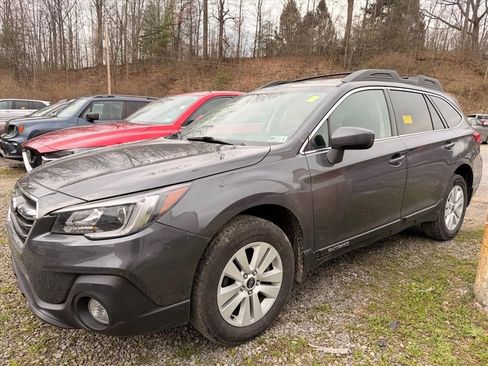 Used 2019 Subaru Outback 2.5i Premium image 2