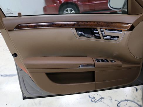 Used 2009 Mercedes-Benz S 550 image 59