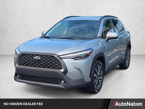Certified 2024 Toyota Corolla Cross XLE FWD image 1