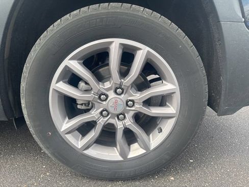 Used 2024 GMC Terrain SLT AWD/4WD image 26
