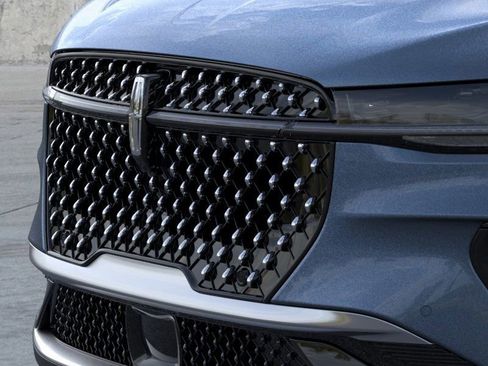 New 2026 Lincoln Nautilus Premier image 17