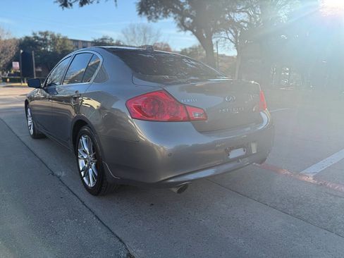 Used 2011 INFINITI G37 x Sedan w/ Premium Pkg image 4