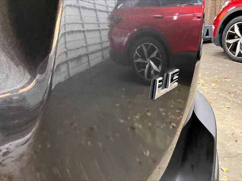 Used 2015 Toyota RAV4 LE image 11