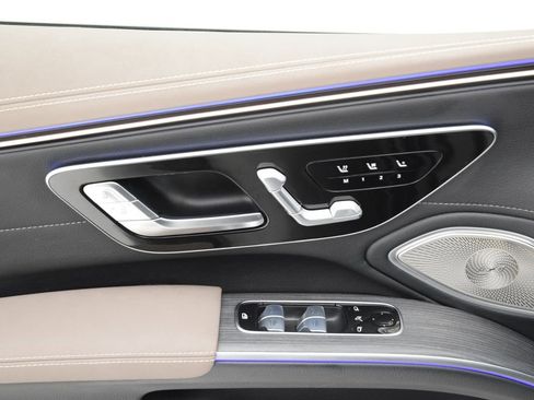 Used 2023 Mercedes-Benz EQS 580 4MATIC Sedan image 22