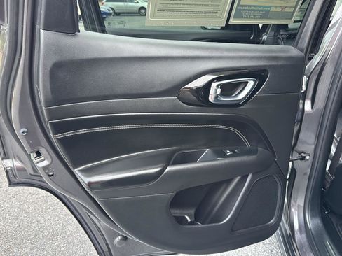 Used 2022 Jeep Compass Altitude w/ Convenience Group image 15